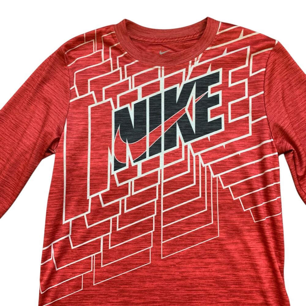 Nike Red Tech Shirt 6/7 - Picture 2 of 7